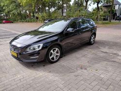 Zwart Gebruikt 2015 Volvo V60 Stationwagen | € 9.800 (Goede deal)