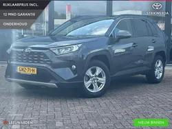 Grijs, metallic lak Gebruikt 2021 Toyota RAV4 Hybrid Active SUV | € 31.950 (Super prijs)