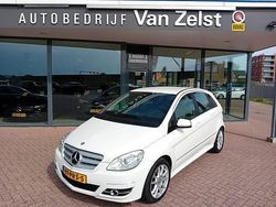 Wit Gebruikt 2011 Mercedes B180 Business MPV | € 7.950 (Iets duurder)