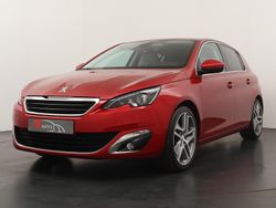 Rood Gebruikt 2017 Peugeot 308 Allure Hatchback | € 10.945 (Goede deal)