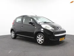 Zwart Gebruikt 2009 Peugeot 107 Hatchback | € 3.750 (Eerlijke prijs)