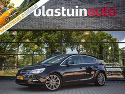 Zwart Gebruikt 2011 Opel Astra Hatchback | € 4.450 (Eerlijke prijs)