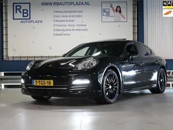 Zwart Gebruikt 2013 Porsche Panamera Platinum Edition Sedan | € 23.750