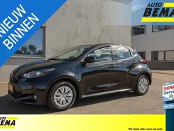 Zwart Gebruikt 2023 Toyota Yaris Business Edition Hatchback | € 19.650 (Goede deal)