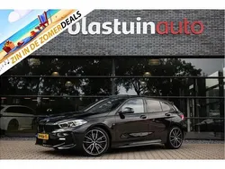 Zwart Gebruikt 2022 BMW 120 Hatchback | € 32.850 (Iets duurder)