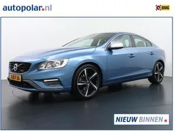 Blauw, metallic lak Gebruikt 2015 Volvo S60 R-Design Sedan | € 16.450 (Eerlijke prijs)