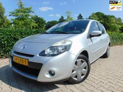 Grijs Gebruikt 2009 Renault Clio R.S. Hatchback | € 2.900 (Duur)