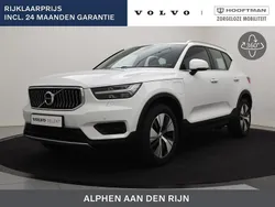 Wit Gebruikt 2022 Volvo XC40 Momentum SUV | € 32.900 (Eerlijke prijs)