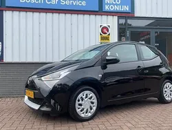 Zwart Gebruikt 2022 Toyota Aygo X-play Hatchback | € 13.900 (Goede deal)