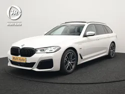 Wit Gebruikt 2022 BMW 530e M Sport Stationwagen | € 43.740 (Eerlijke prijs)