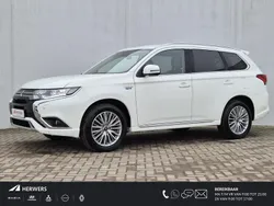 Wit Gebruikt 2025 Mitsubishi Outlander P-HEV Intense SUV | € 22.835