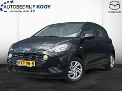 Zwart Gebruikt 2023 Hyundai i10 Comfort Hatchback | € 13.995 (Eerlijke prijs)