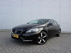 Zwart Gebruikt 2015 Volvo V40 Business Edition Stationwagen | € 7.250 (Eerlijke prijs)
