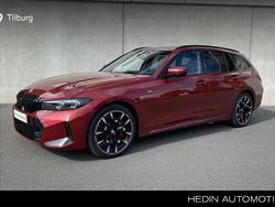 Rood Nieuw 2025 BMW 330e M Sport Stationwagen | € 69.880