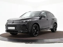 Zwart Gebruikt 2024 VW Tiguan Business SUV | € 52.740 (Eerlijke prijs)
