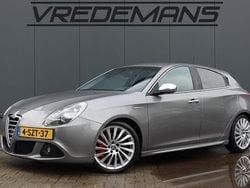 Grijs Gebruikt 2013 Alfa Romeo Giulietta Distinctive Hatchback | € 6.950 (Goede deal)