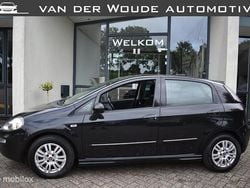 Zwart Gebruikt 2014 Fiat Punto Evo Street Hatchback | € 3.490 (Eerlijke prijs)