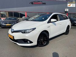 Wit Gebruikt 2015 Toyota Auris Touring Sports Stationwagen | € 7.999 (Eerlijke prijs)