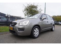 Grijs Gebruikt 2010 Kia Carens LX MPV | € 1.945 (Goede deal)