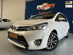 Wit, metallic lak Gebruikt 2013 Toyota Verso MPV | € 11.750 (Eerlijke prijs)