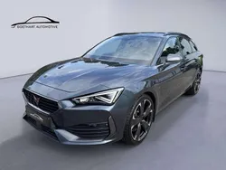 Grijs, metallic lak Gebruikt 2024 Cupra Leon VZ Stationwagen | € 33.990 (Iets duurder)