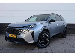 Grijs Gebruikt 2024 Peugeot e-5008 GTi SUV | € 40.795