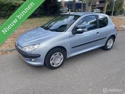 Grijs Gebruikt 2003 Peugeot 206 Hatchback | € 3.249 (Duur)