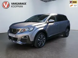 Grijs, metallic lak Gebruikt 2020 Peugeot 5008 Premium MPV | € 19.995 (Eerlijke prijs)