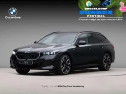 Zwart Nieuw 2024 BMW 550e M Sport Stationwagen | € 117.469