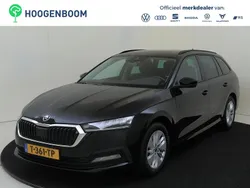 Zwart Gebruikt 2023 Skoda Octavia Business Line Stationwagen | € 24.950 (Goede deal)