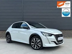 Wit Gebruikt 2022 Peugeot 208 GT Hatchback | € 21.700 (Eerlijke prijs)