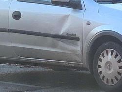 Grijs Gebruikt 2003 Opel Corsa Comfort Hatchback | € 800 (Eerlijke prijs)