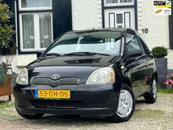 Zwart, metallic lak Gebruikt 1999 Toyota Yaris Sol Hatchback | € 1.450 (Iets duurder)