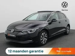 Zwart Gebruikt 2021 VW Golf VIII Style Hatchback | € 27.500 (Eerlijke prijs)