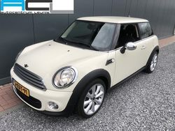 Witcremewit Gebruikt 2013 Mini ONE Hatchback | € 8.900 (Duur)