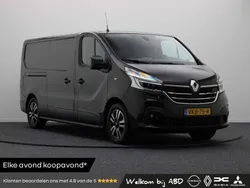 Zwart Gebruikt 2021 Renault Trafic Van | € 17.767 (Goede deal)