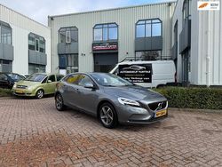 Grijs Gebruikt 2016 Volvo V40 R-Design Stationwagen | € 14.995 (Super prijs)