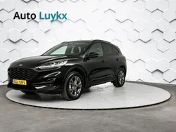 Zwart Gebruikt 2023 Ford Kuga Premium SUV | € 29.940 (Eerlijke prijs)