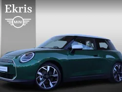 Groen Nieuw 2025 Mini Cooper Favoured Hatchback | € 37.340 (Iets duurder)