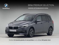 Grijs Gebruikt 2022 BMW 216 Sport Line Stationwagen | € 19.950 (Goede deal)
