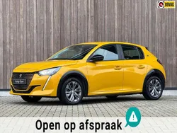 Geel, metallic lak Gebruikt 2022 Peugeot e-208 Active Hatchback | € 16.900 (Goede deal)