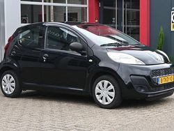 Zwart Gebruikt 2014 Peugeot 107 Hatchback | € 4.900 (Iets duurder)