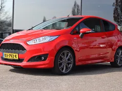 Rood Gebruikt 2016 Ford Fiesta ST-Line Hatchback | € 9.450 (Eerlijke prijs)