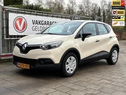 Beige Gebruikt 2013 Renault Captur Authentique SUV | € 8.995 (Eerlijke prijs)