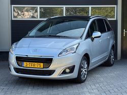 Grijs Gebruikt 2014 Peugeot 5008 MPV | € 6.750 (Iets duurder)