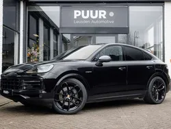 Zwart Gebruikt 2024 Porsche Cayenne Sport SUV | € 122.500 (Eerlijke prijs)