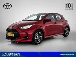 Rood Gebruikt 2024 Toyota Yaris Hatchback | € 22.745 (Eerlijke prijs)