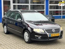 Zwart Gebruikt 2010 VW Passat Highline Stationwagen | € 2.799 (Goede deal)