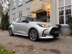 Grijs Gebruikt 2021 Toyota Yaris Active Hatchback | € 18.950 (Eerlijke prijs)