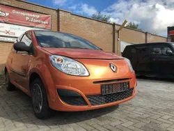 Oranje Gebruikt 2008 Renault Twingo Authentique Hatchback | € 3.250 (Eerlijke prijs)
